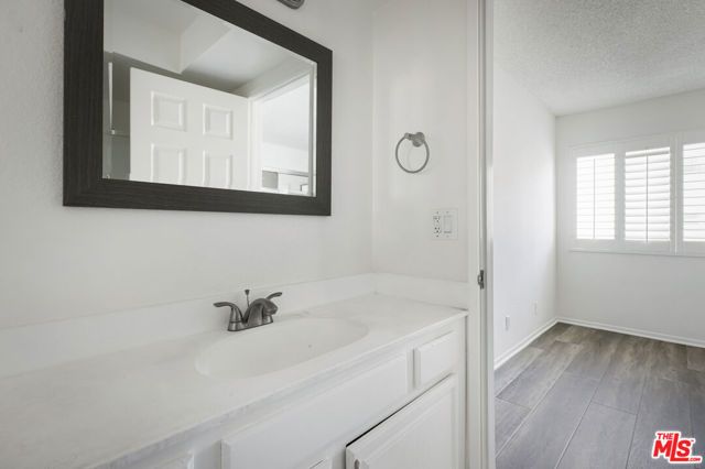 412 W Dryden Street 2, Glendale, CA 91202