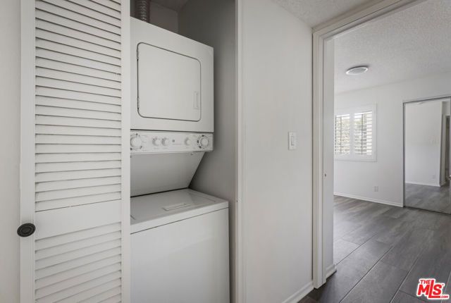 412 W Dryden Street 2, Glendale, CA 91202