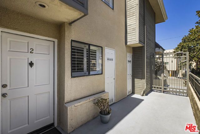 412 W Dryden Street 2, Glendale, CA 91202