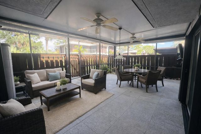 604 SE Castle Court D, Port St. Lucie D, Port St Lucie, FL 34952