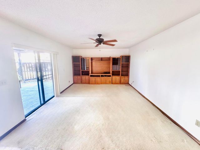 604 SE Castle Court D, Port St. Lucie D, Port St Lucie, FL 34952