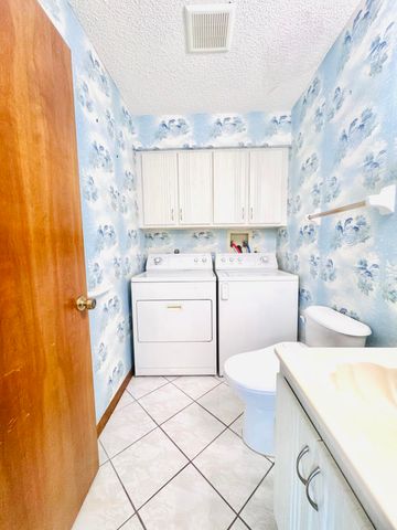 604 SE Castle Court D, Port St. Lucie D, Port St Lucie, FL 34952