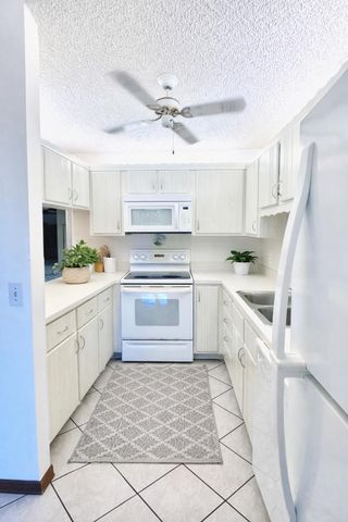 604 SE Castle Court D, Port St. Lucie D, Port St Lucie, FL 34952