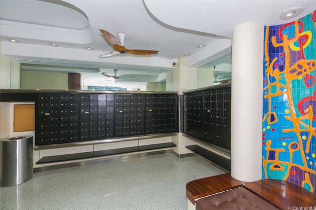225 Queen Street 20D, Honolulu, HI 96813