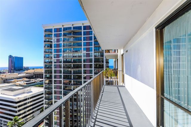 225 Queen Street 20D, Honolulu, HI 96813