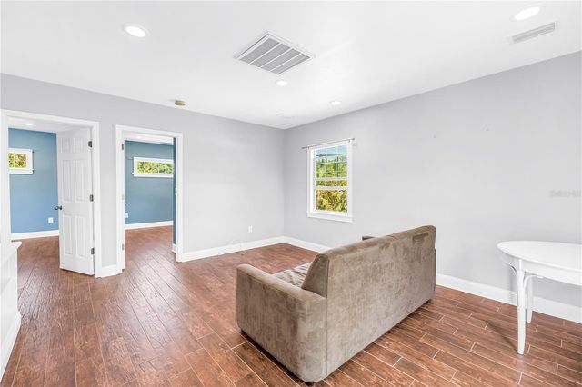 519 31ST AVENUE N, St Petersburg, FL 33704