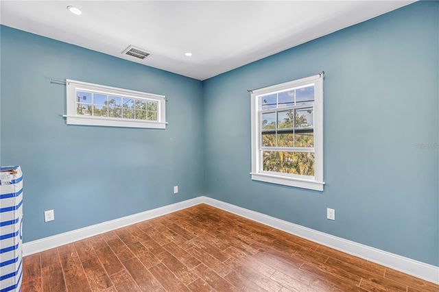 519 31ST AVENUE N, St Petersburg, FL 33704