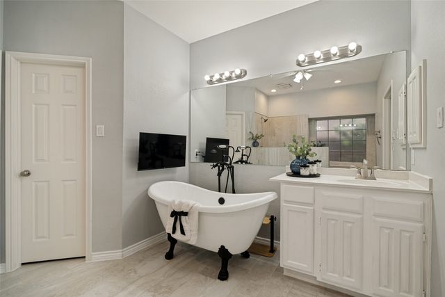 4304 Cape Cod Drive, The Colony, TX 75056