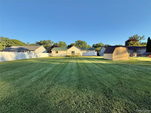 2319 Rollins Street, Grand Blanc, MI 48439