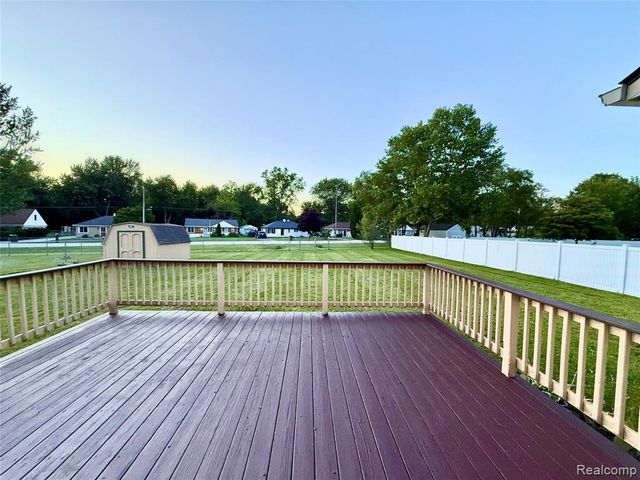 2319 Rollins Street, Grand Blanc, MI 48439