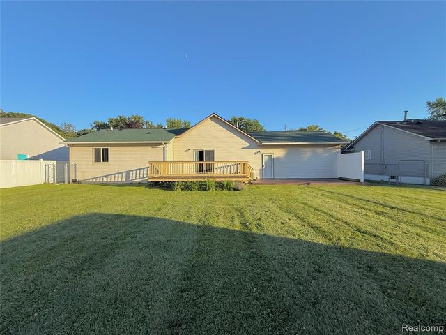 2319 Rollins Street, Grand Blanc, MI 48439