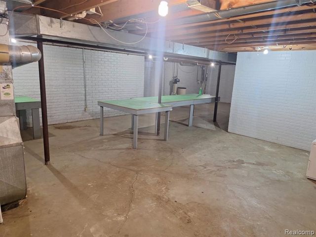 2319 Rollins Street, Grand Blanc, MI 48439