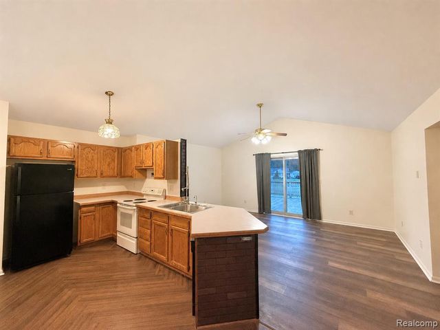 2319 Rollins Street, Grand Blanc, MI 48439