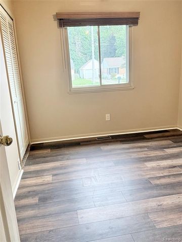 2319 Rollins Street, Grand Blanc, MI 48439