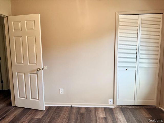 2319 Rollins Street, Grand Blanc, MI 48439