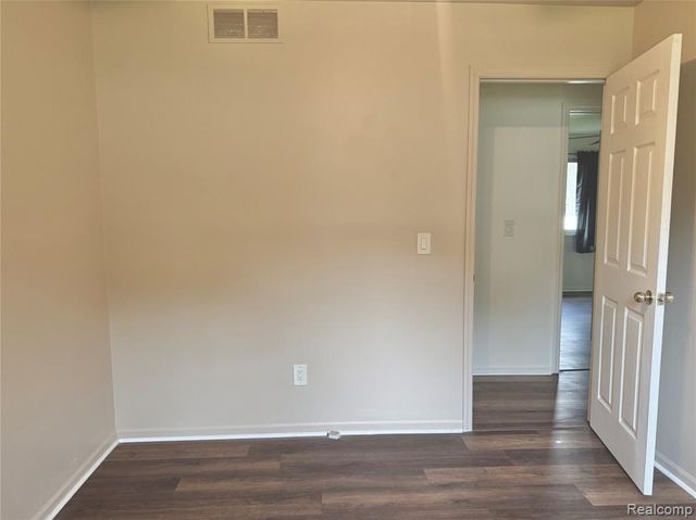 2319 Rollins Street, Grand Blanc, MI 48439