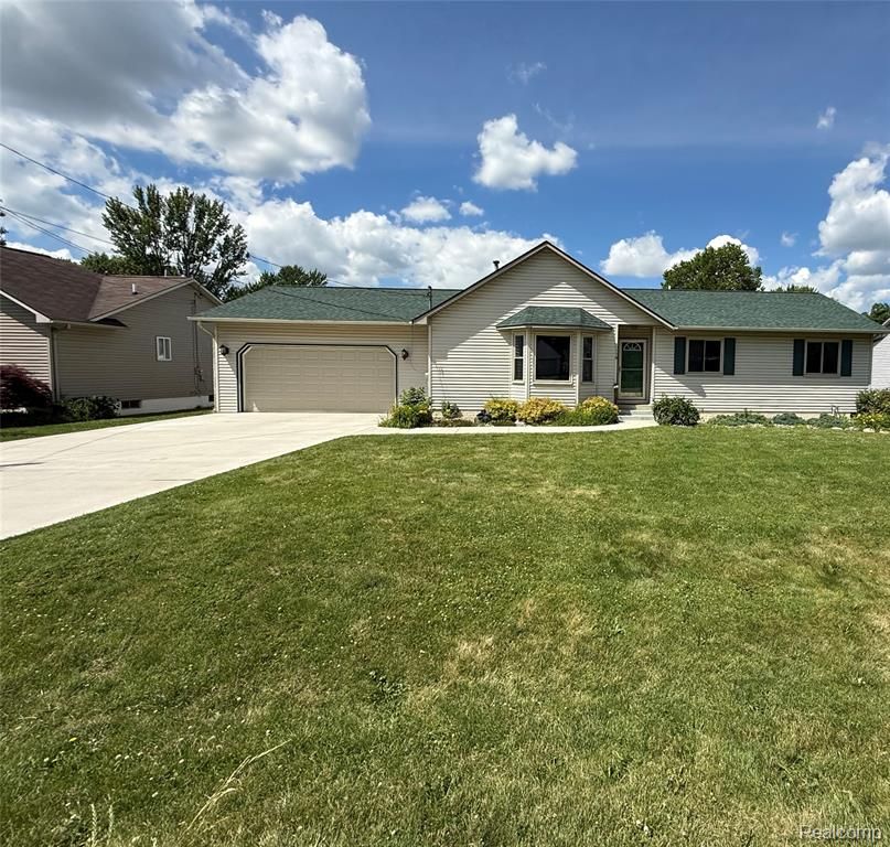 2319 Rollins Street, Grand Blanc, MI 48439