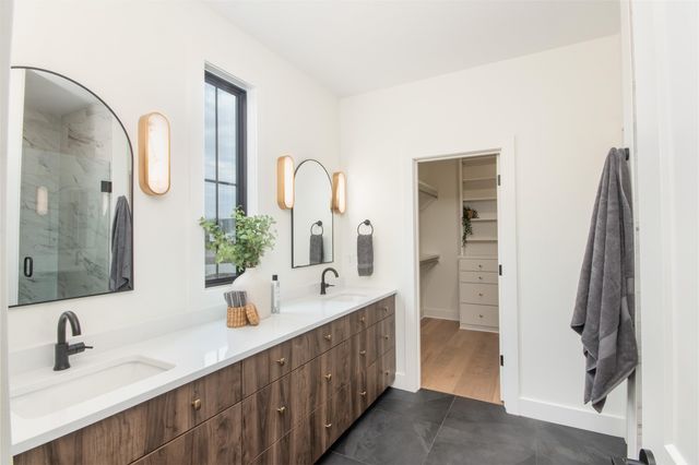 329 N Sarah Ct, Derby, KS 67037