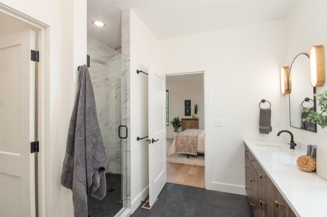 329 N Sarah Ct, Derby, KS 67037