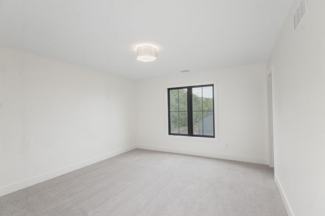 329 N Sarah Ct, Derby, KS 67037
