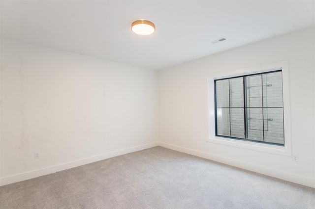 329 N Sarah Ct, Derby, KS 67037