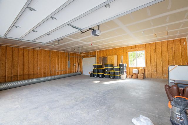 329 N Sarah Ct, Derby, KS 67037
