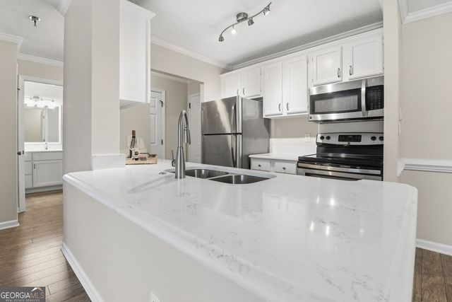 300 Johnson Ferry Road NE B202, Atlanta, GA 30328