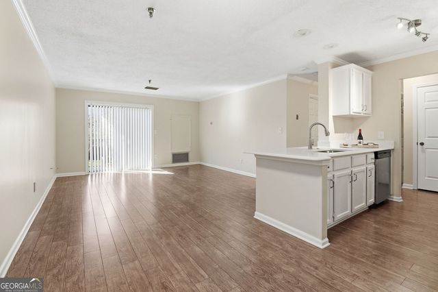 300 Johnson Ferry Road NE B202, Atlanta, GA 30328