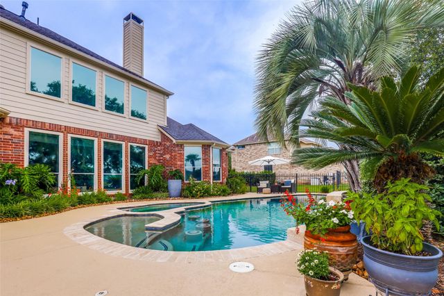 511 Royal Lakes Boulevard, Richmond, TX 77469