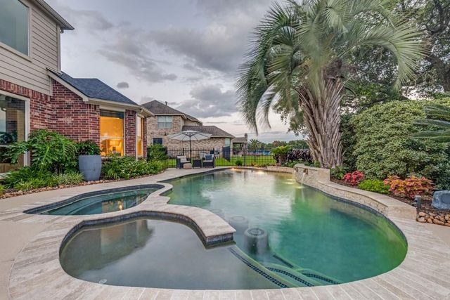 511 Royal Lakes Boulevard, Richmond, TX 77469
