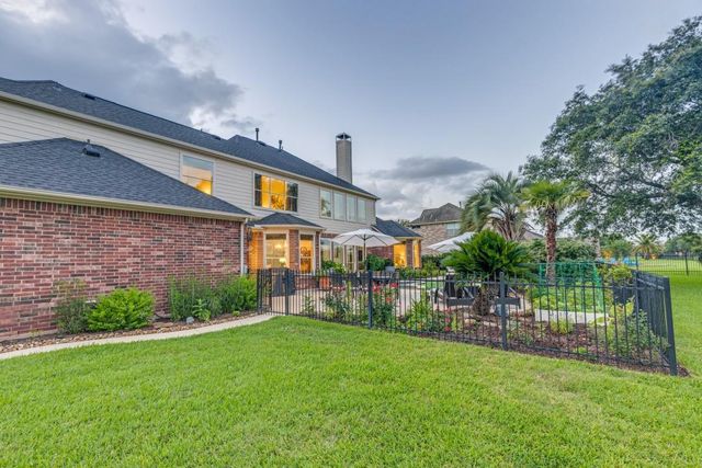 511 Royal Lakes Boulevard, Richmond, TX 77469