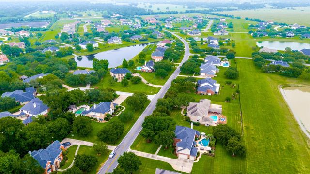 511 Royal Lakes Boulevard, Richmond, TX 77469