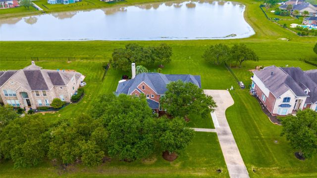 511 Royal Lakes Boulevard, Richmond, TX 77469