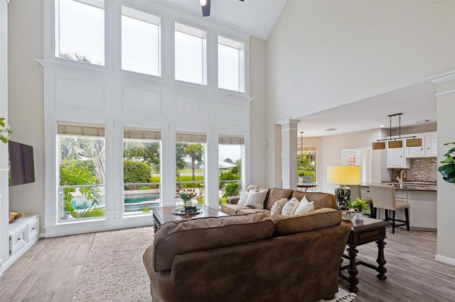 511 Royal Lakes Boulevard, Richmond, TX 77469