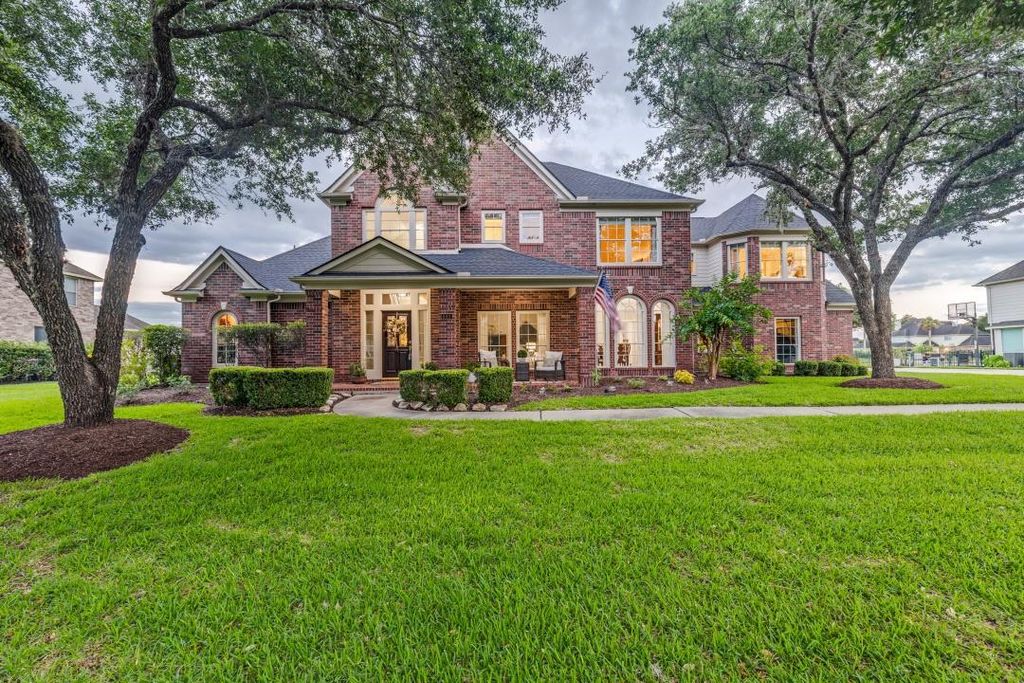 511 Royal Lakes Boulevard, Richmond, TX 77469