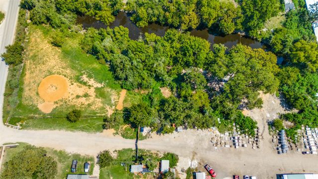 550 W Oakdale Road, Grand Prairie, TX 75050