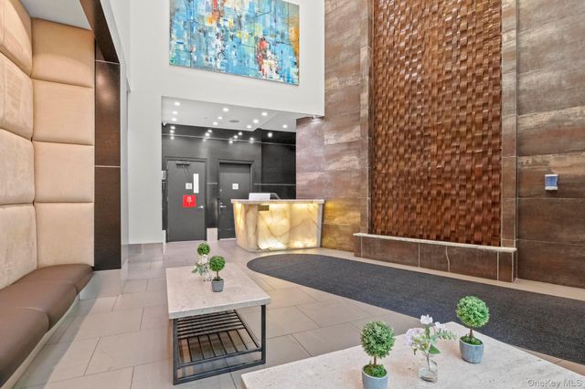 24-15 Queens Plaza N 3A, Long Island City, NY 11101