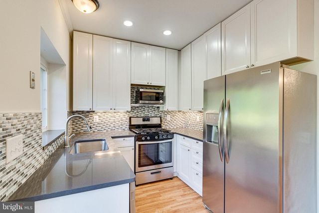12114 WEDGEWAY CT, Fairfax, VA 22033