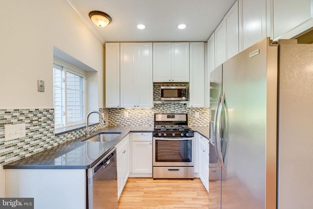 12114 WEDGEWAY CT, Fairfax, VA 22033