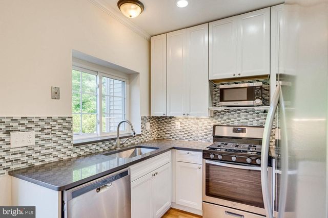 12114 WEDGEWAY CT, Fairfax, VA 22033