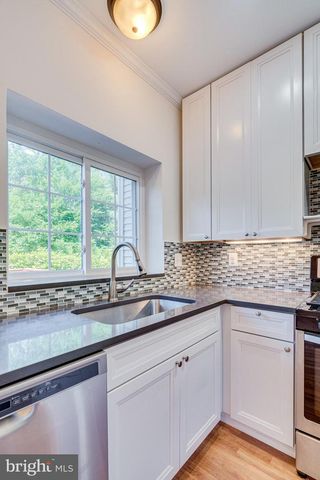 12114 WEDGEWAY CT, Fairfax, VA 22033
