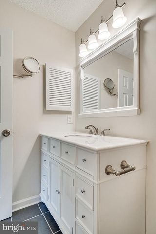 12114 WEDGEWAY CT, Fairfax, VA 22033