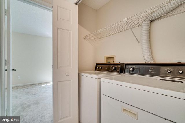 12114 WEDGEWAY CT, Fairfax, VA 22033