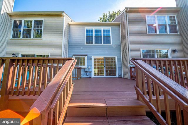 12114 WEDGEWAY CT, Fairfax, VA 22033