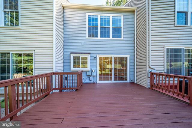 12114 WEDGEWAY CT, Fairfax, VA 22033