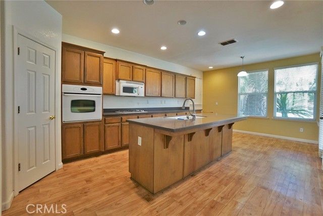 1095 Paradise Drive, Lemoore, CA 93245