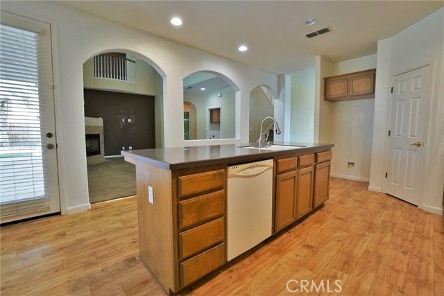 1095 Paradise Drive, Lemoore, CA 93245