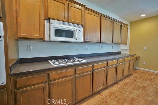 1095 Paradise Drive, Lemoore, CA 93245