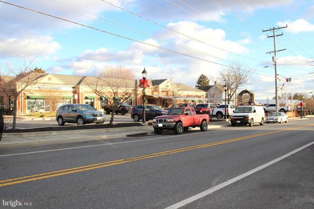 906 S MAIN ST, Hampstead, MD 21074