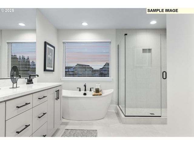 777 Magnolia Ave, Woodburn, OR 97071